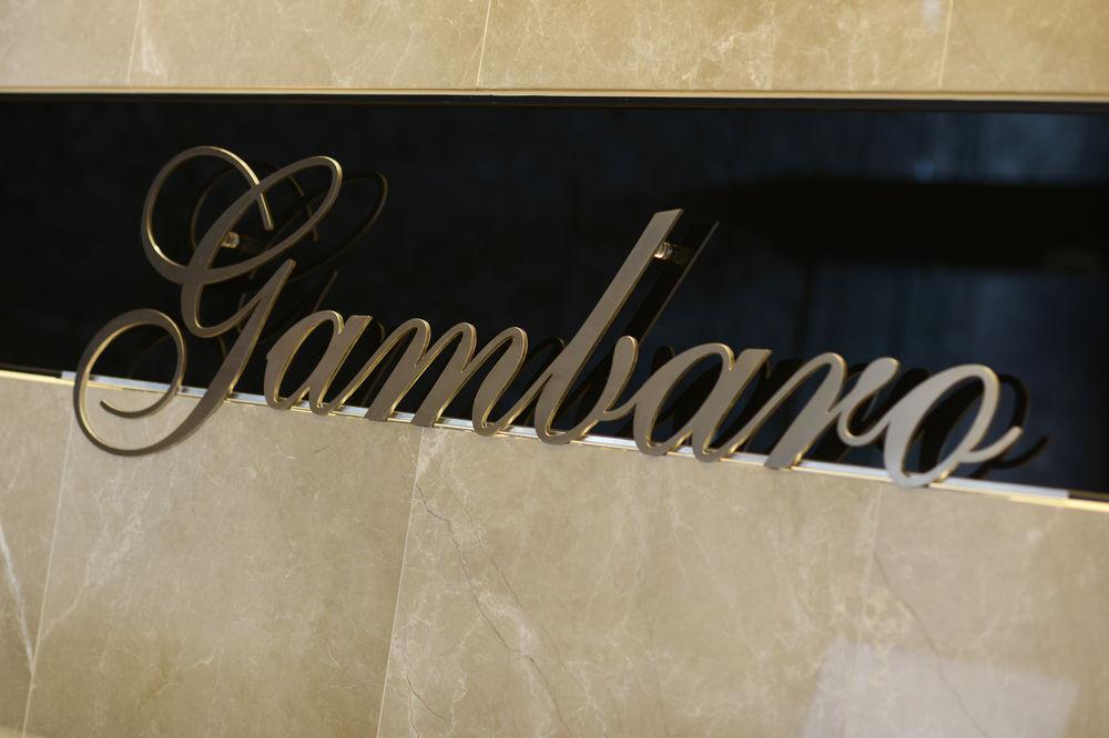 布里斯班甘巴罗酒店 外观 照片 The logo of the hotel