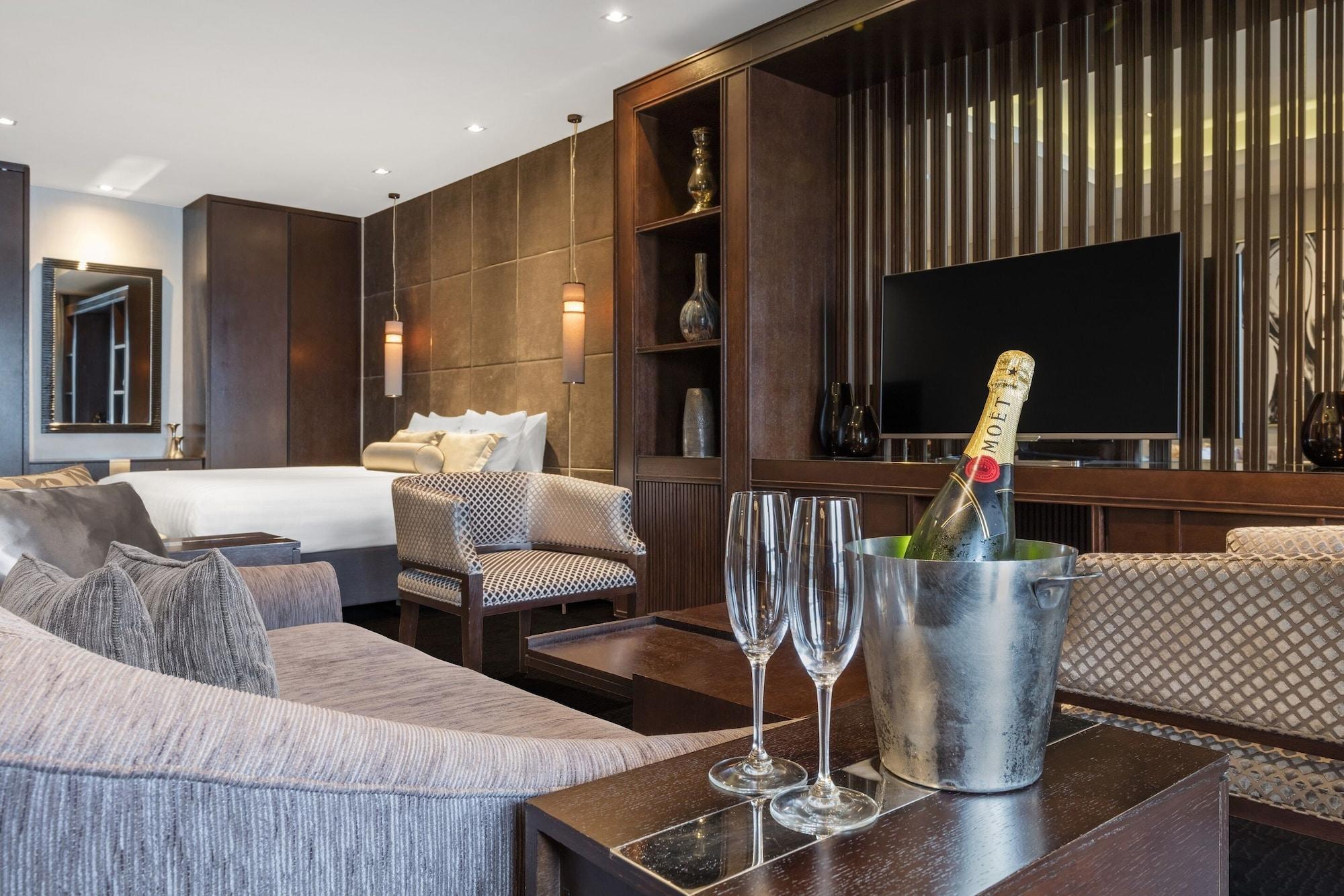 布里斯班甘巴罗酒店 外观 照片 A suite at the hotel