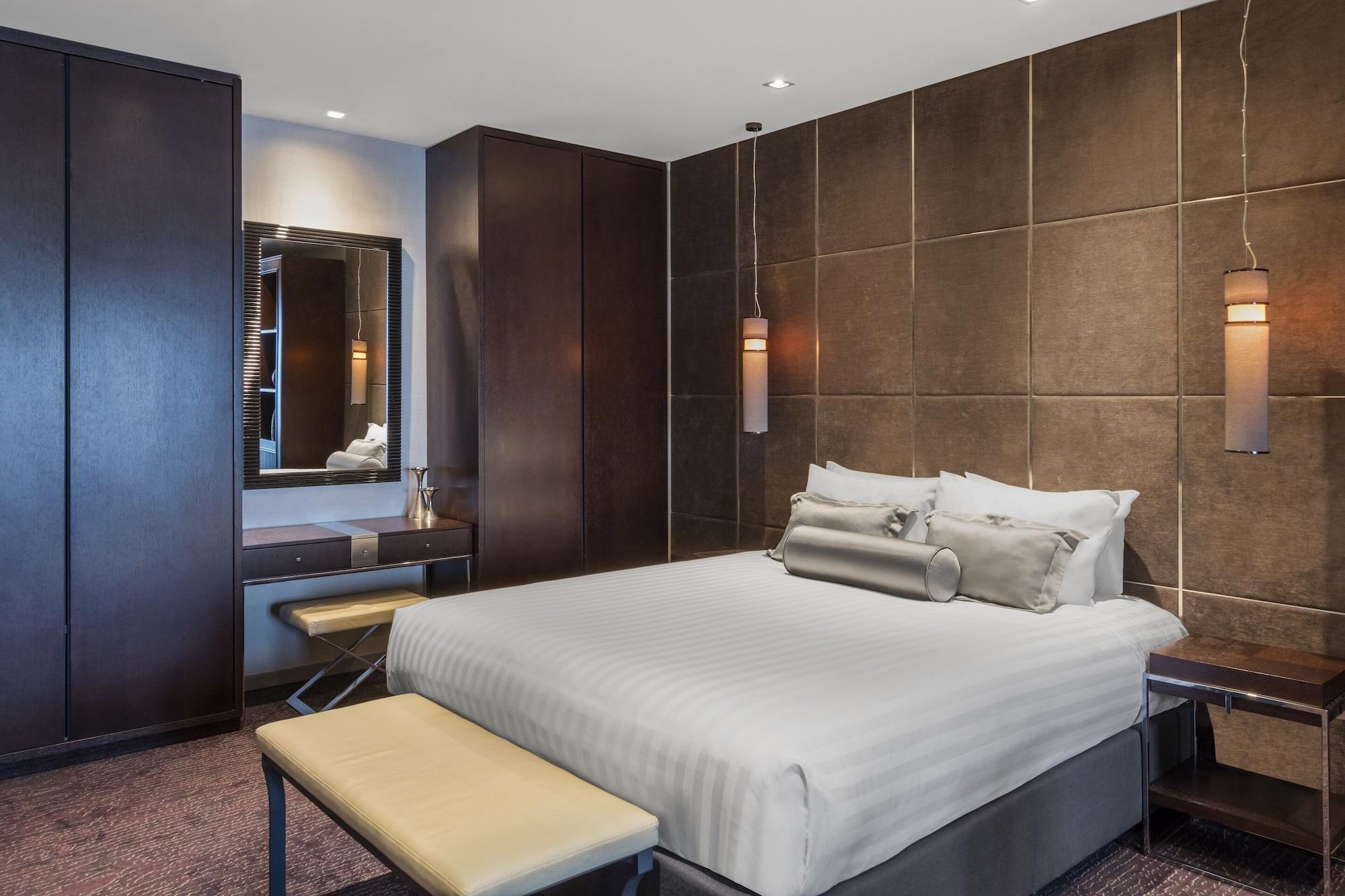 布里斯班甘巴罗酒店 外观 照片 A bedroom in the hotel