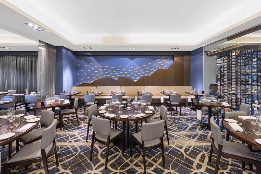 布里斯班甘巴罗酒店 餐厅 照片 The interior of the restaurant