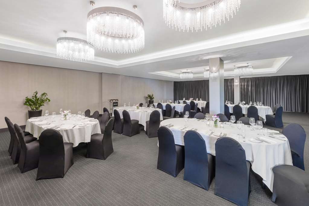 布里斯班甘巴罗酒店 设施 照片 The ballroom at the hotel